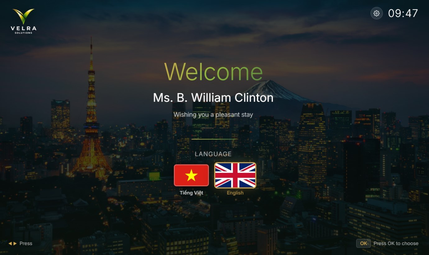 M&agrave;n h&igrave;nh ch&agrave;o mừng IPTV kh&aacute;ch sạn với t&ecirc;n kh&aacute;ch được c&aacute; nh&acirc;n h&oacute;a - Welcome Screen - PHC Solutions